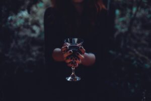 体臭を気にする女性がサプリを飲むタイミングはいつが効果的？
