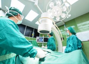 体臭に悩む女性が病院で相談すべきレベルとは？